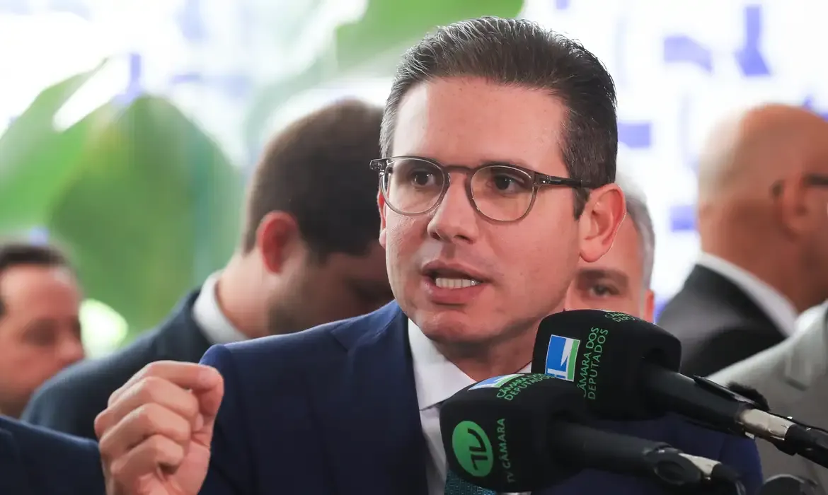 Senado vota aumentar número de deputados
